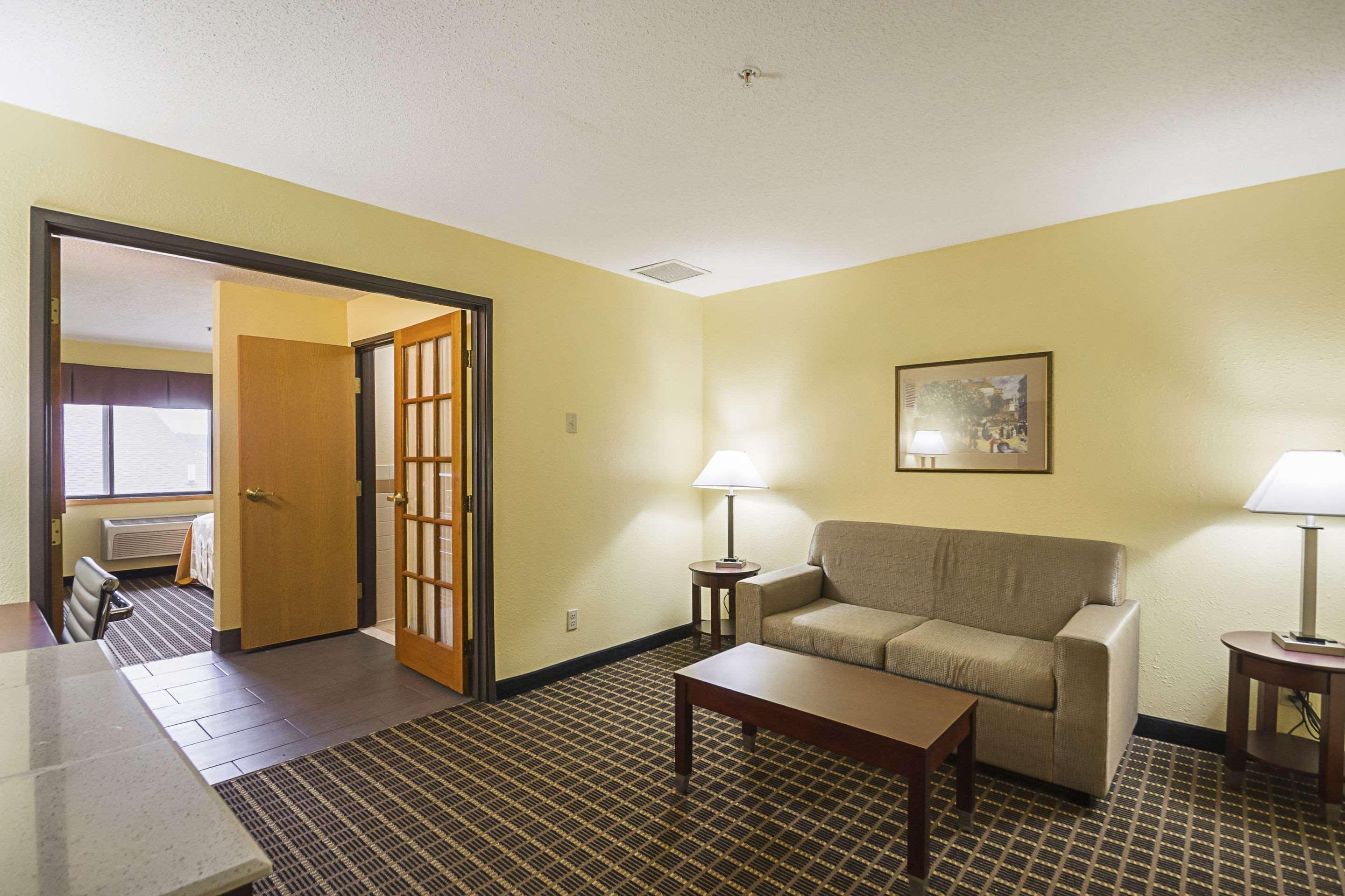 Quality Inn & Suites Harrington - Milford Экстерьер фото