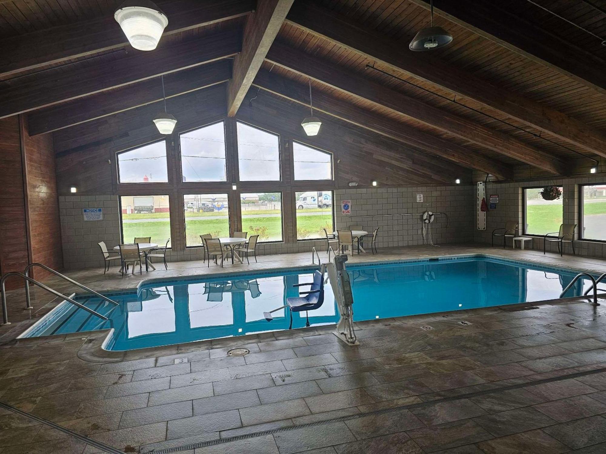 Quality Inn & Suites Harrington - Milford Экстерьер фото