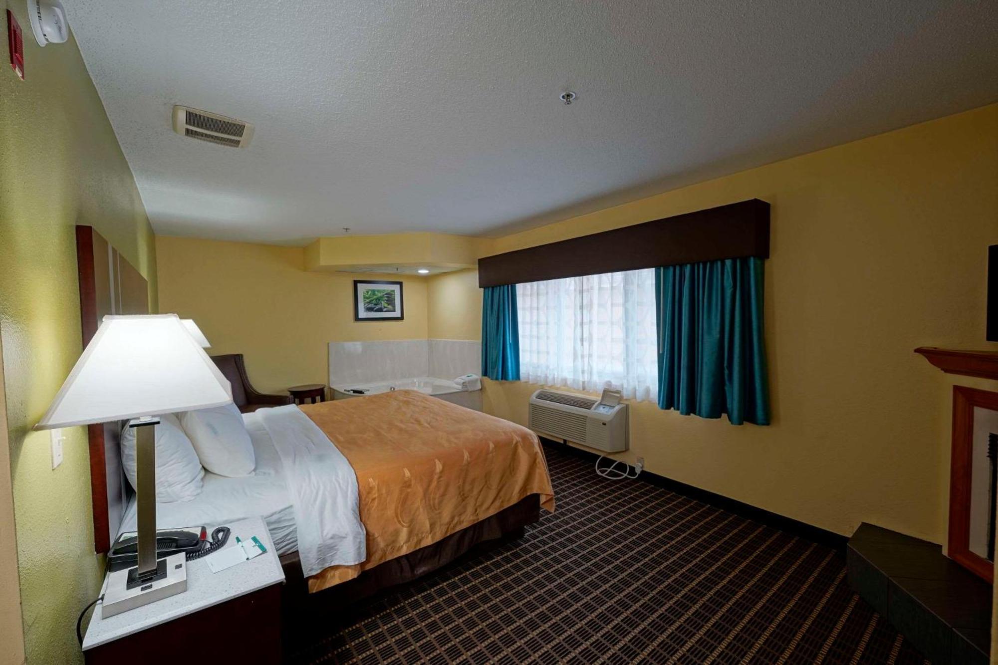Quality Inn & Suites Harrington - Milford Экстерьер фото