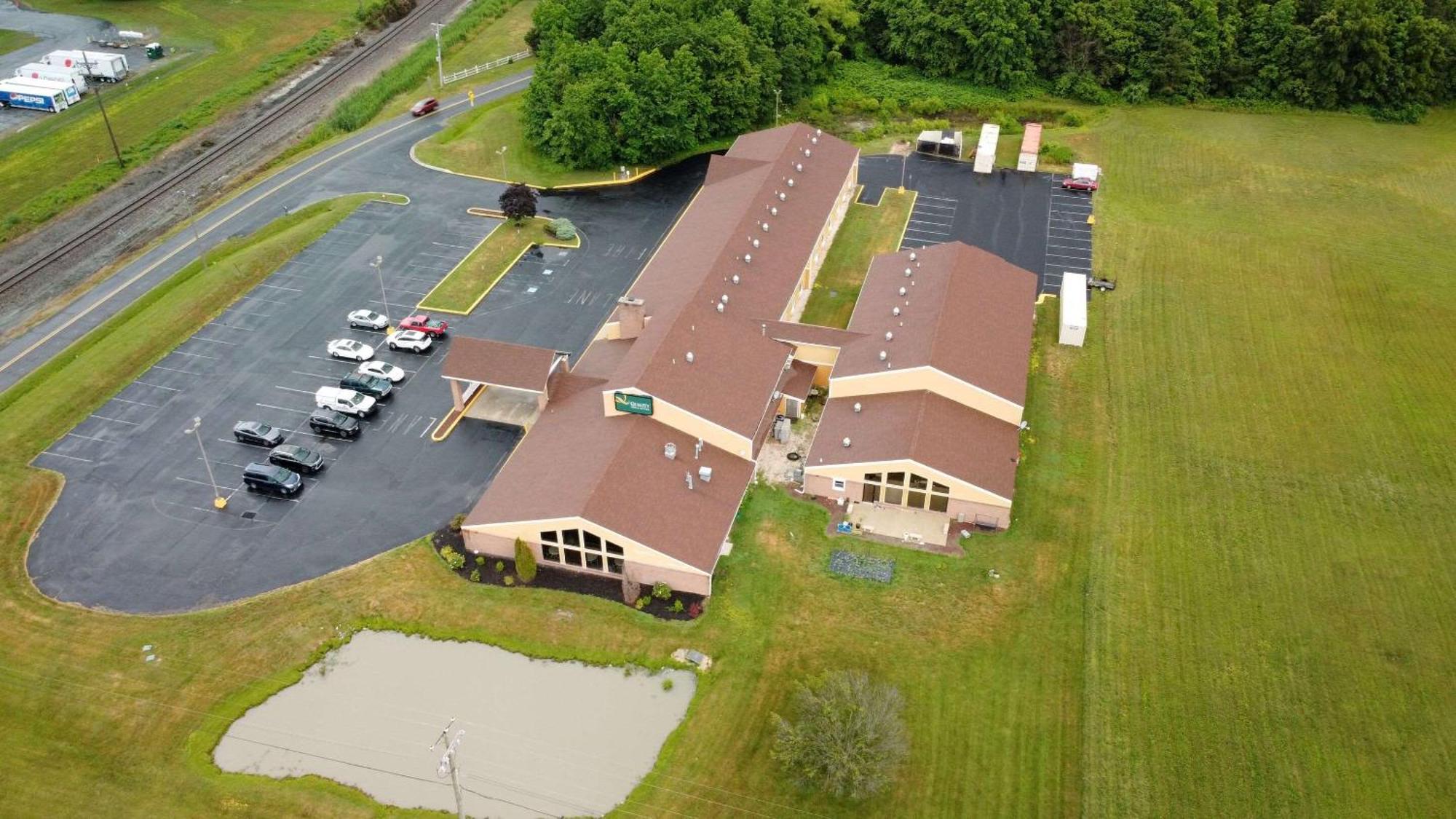 Quality Inn & Suites Harrington - Milford Экстерьер фото