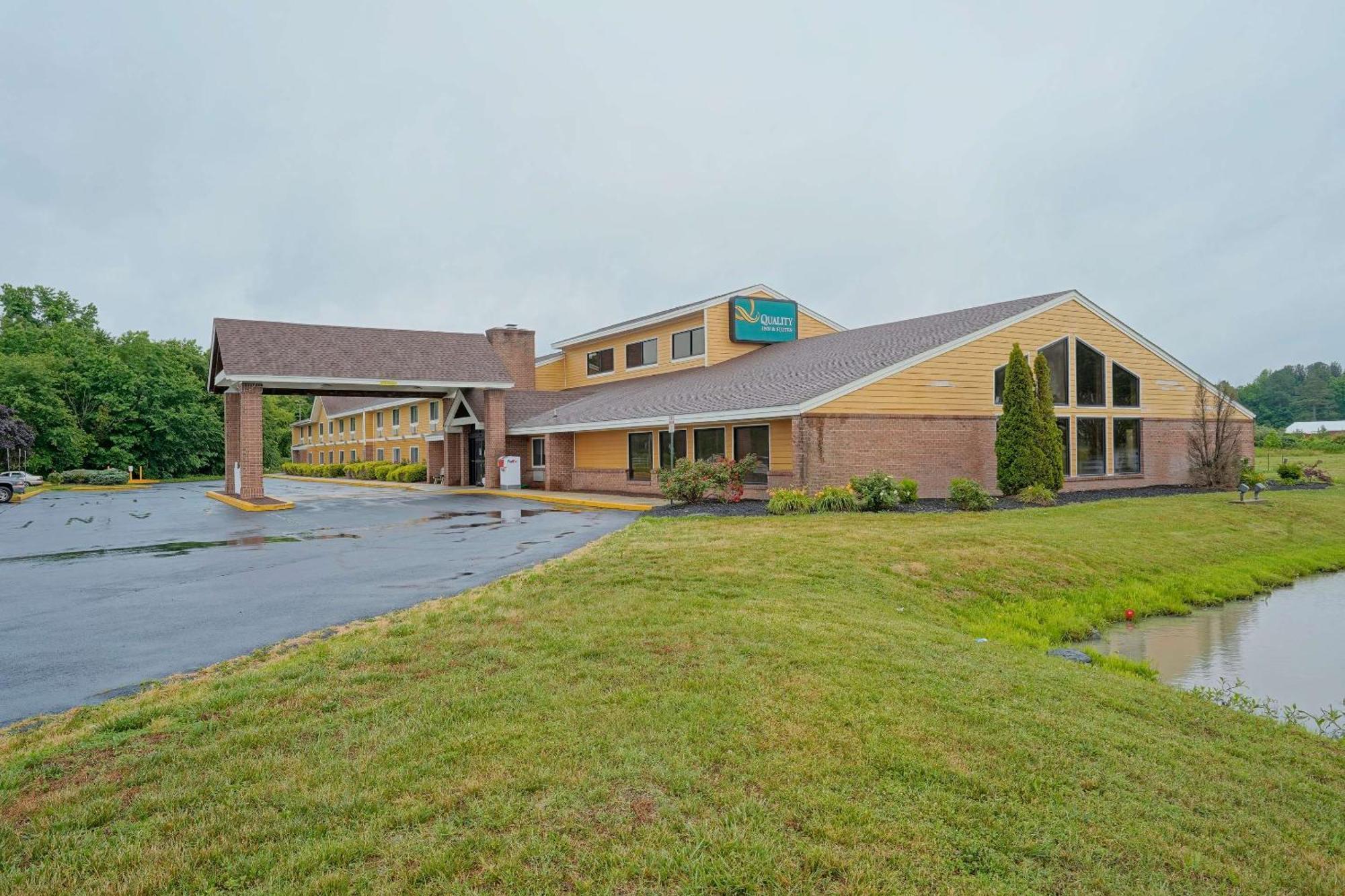 Quality Inn & Suites Harrington - Milford Экстерьер фото
