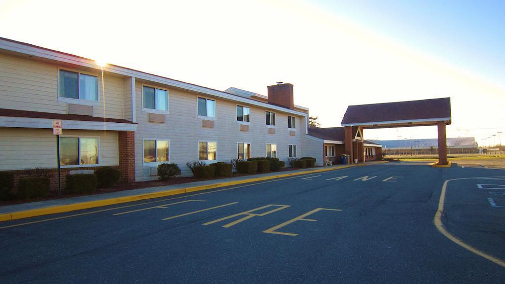 Quality Inn & Suites Harrington - Milford Экстерьер фото